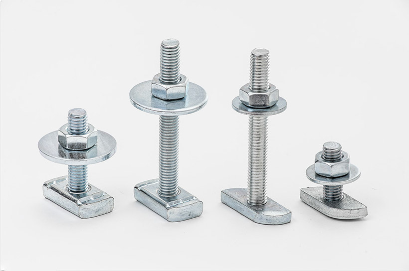 Šroub - upínací jezdec 8 x 30   na profil 27/18 28/30